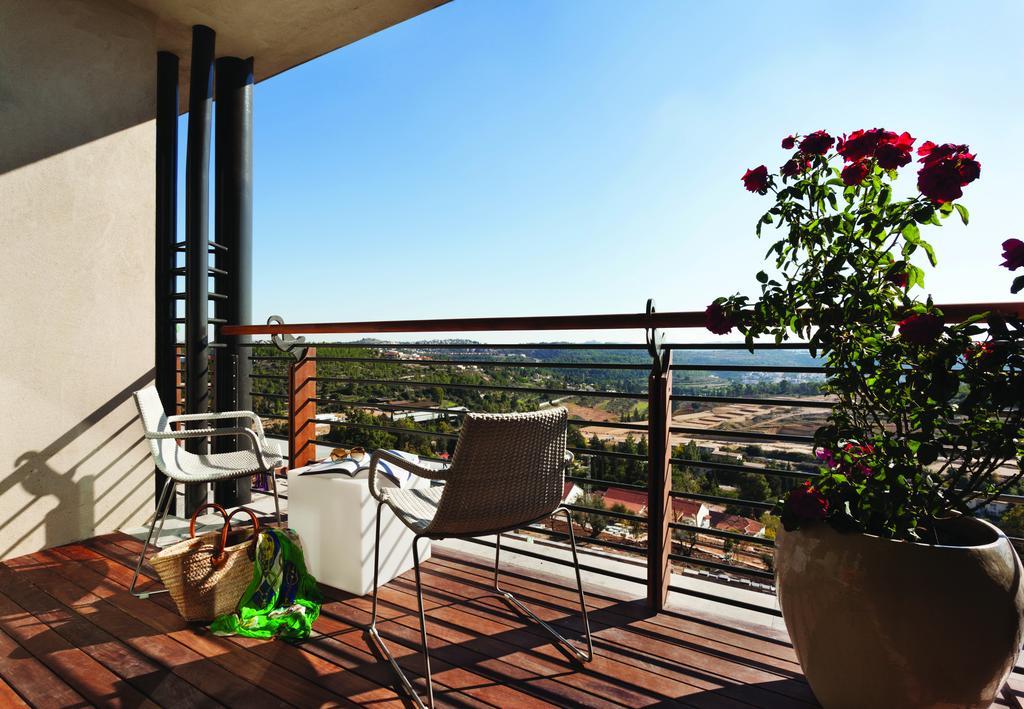 Cramim By Isrotel Exclusive Kiryat Anavim ภายนอก รูปภาพ A balcony