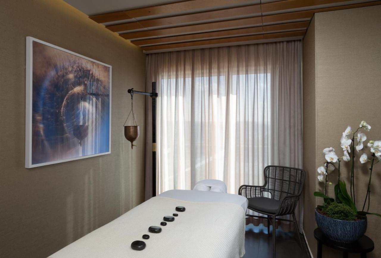 Cramim By Isrotel Exclusive Kiryat Anavim ภายนอก รูปภาพ A treatment room at the Four Seasons Hotel, Madrid
